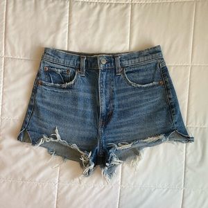 Abercrombie & Fitch high rise mom short